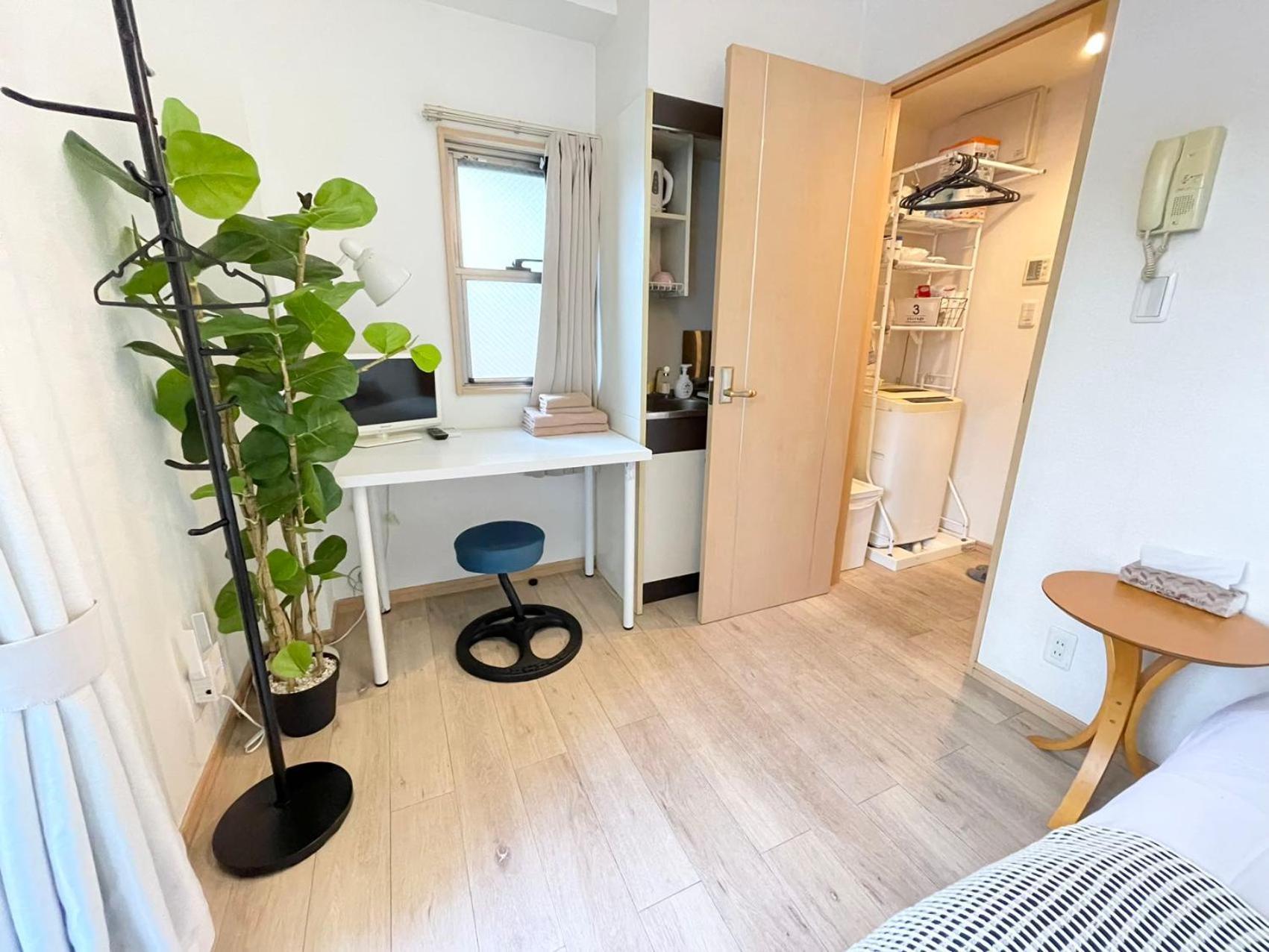 Comma House Takadanobaba 202 Apartment *